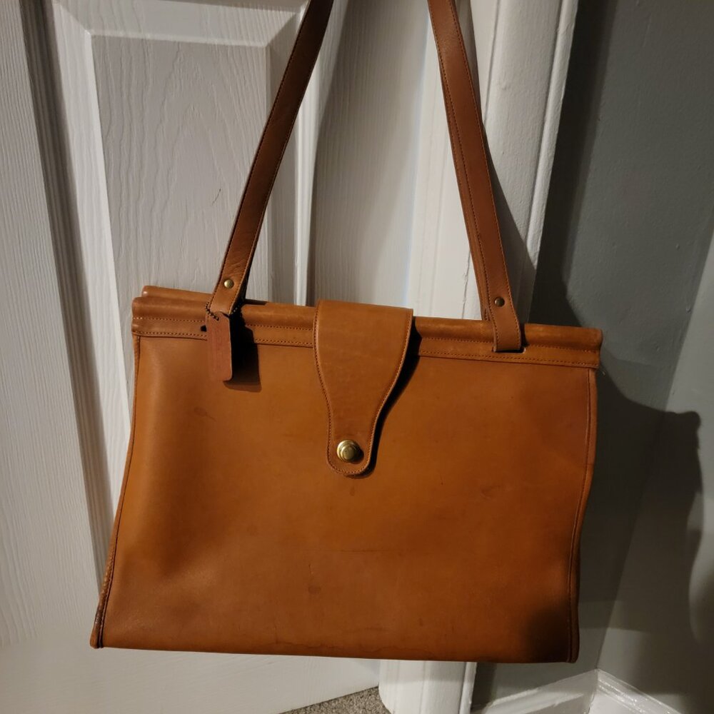 Vintage Coach - Picture 7 of 16